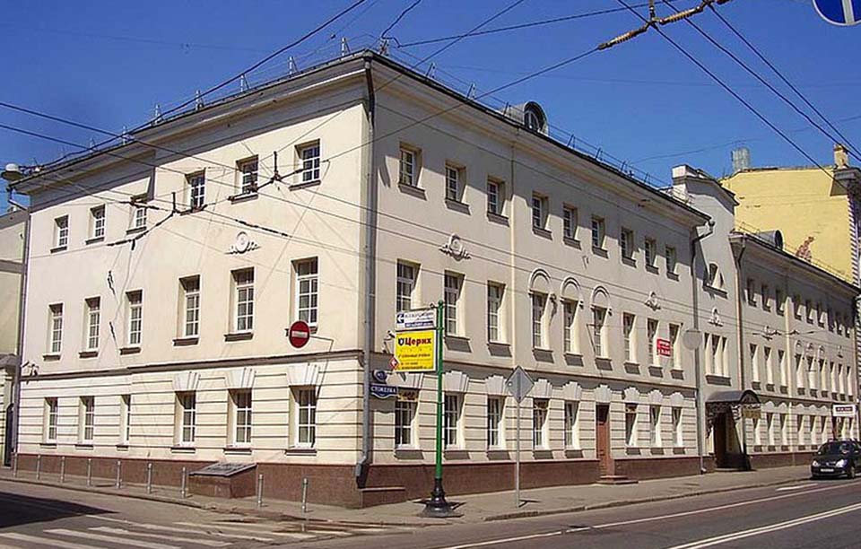 Аренда офиса в Москве, в БЦ Остоженка 10. Возле метро Кропоткинская. Москва г, Остоженка ул, д 10. Площадь: 130.64 кв.м. Цена: 250 000 руб