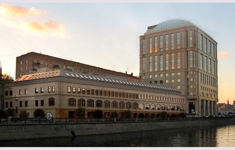 Аренда офиса в Москве. Возле метро Новокузнецкая. Москва г, Овчинниковская наб, д 20. Площадь: 770.00 кв.м. Цена: 2 324 500 руб