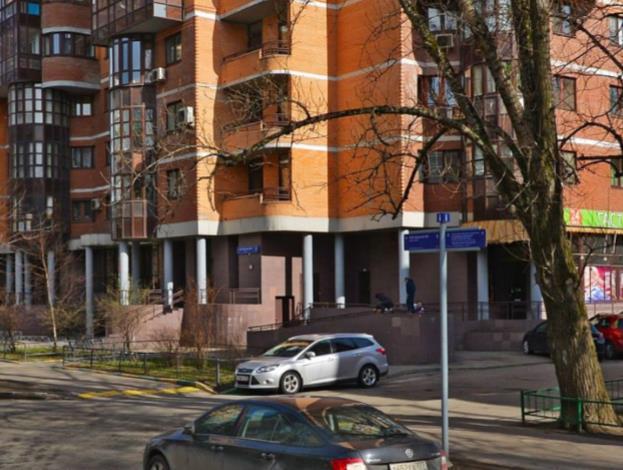 Продажа торговой площади в Москве, в жилом доме. Возле метро Филёвский парк. Москва г, Кастанаевская ул, д 17. Площадь: 120.00 кв.м. Цена: 21 900 000 руб