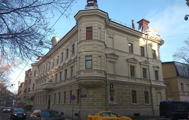 Продажа особняка в Москве. Возле метро Чистые пруды. Москва г, Харитоньевский Б. пер, д 10/1. Площадь: 1818.30 кв.м. Цена: 550 000 000 руб