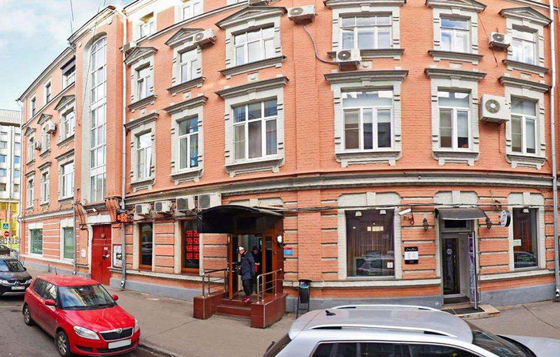 Продажа торговой площади в Москве, в жилом доме. Возле метро Парк культуры. Москва г, Зубовская ул, д 5/36. Площадь: 93.50 кв.м. Цена: 55 000 000 руб