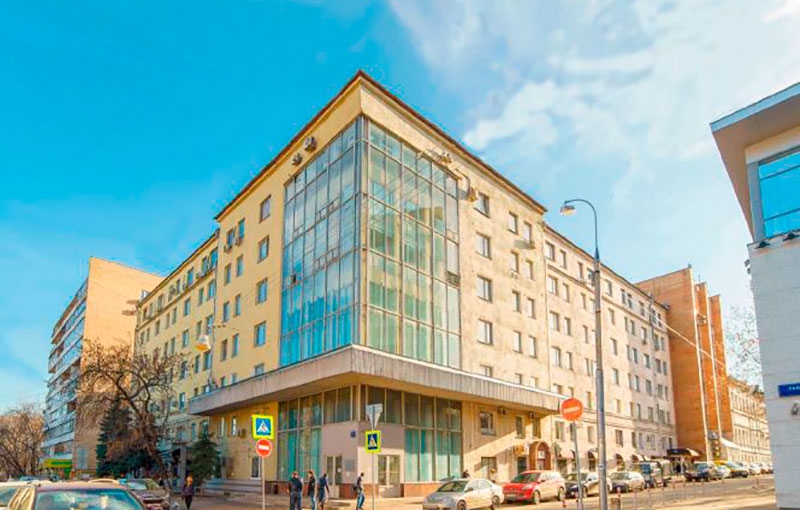 Аренда офиса в Москве, в БЦ Хамовническая Слобода. Возле метро Парк культуры. Москва г, Льва Толстого ул, д 5с1. Площадь: 140.10 кв.м. Цена: 233 500 руб