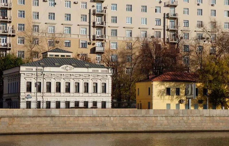 Аренда особняка в Москве. Возле метро Таганская. Москва г, Гончарная наб, д 1. Площадь: 1182.00 кв.м. Цена: 2 460 000 руб