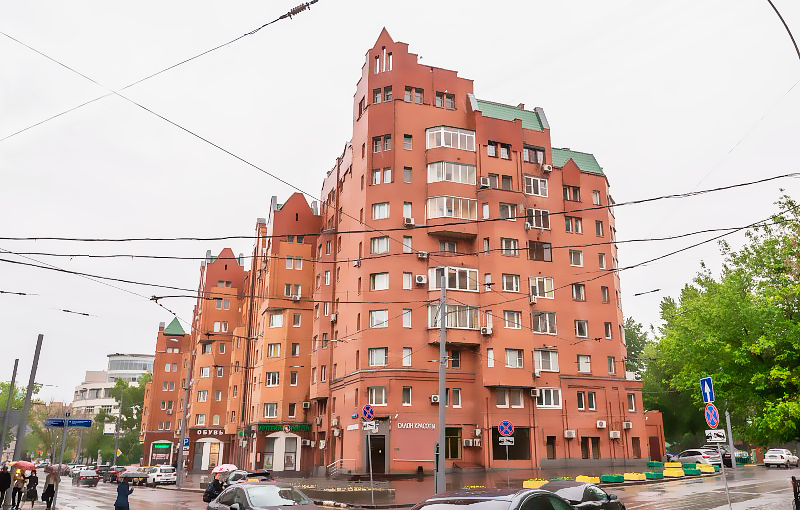 Аренда ПСН в Москве, в жилом доме. Возле метро Новослободская. Москва г, Селезневская ул, д 4. Площадь: 67.30 кв.м. Цена: 420 000 руб