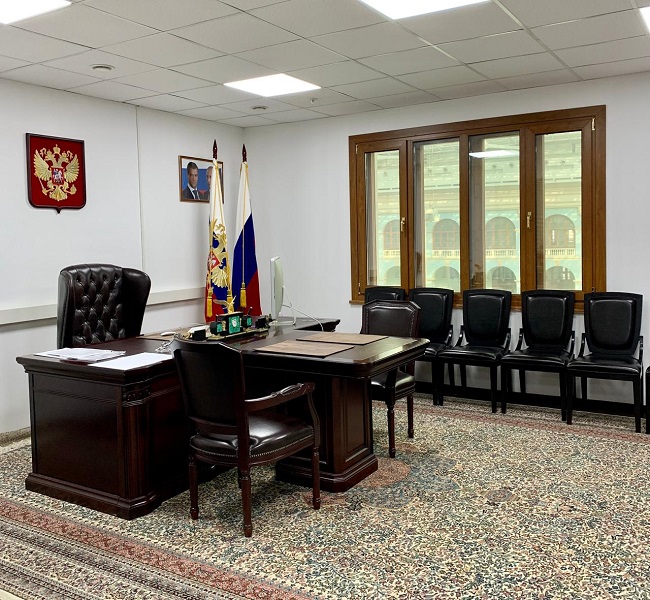 Аренда офиса в Москве, в БЦ Капитал. Возле метро Площадь Революции. Москва г, Ильинка ул, д 4. Площадь: 90.00 кв.м. Цена: 350 000 руб