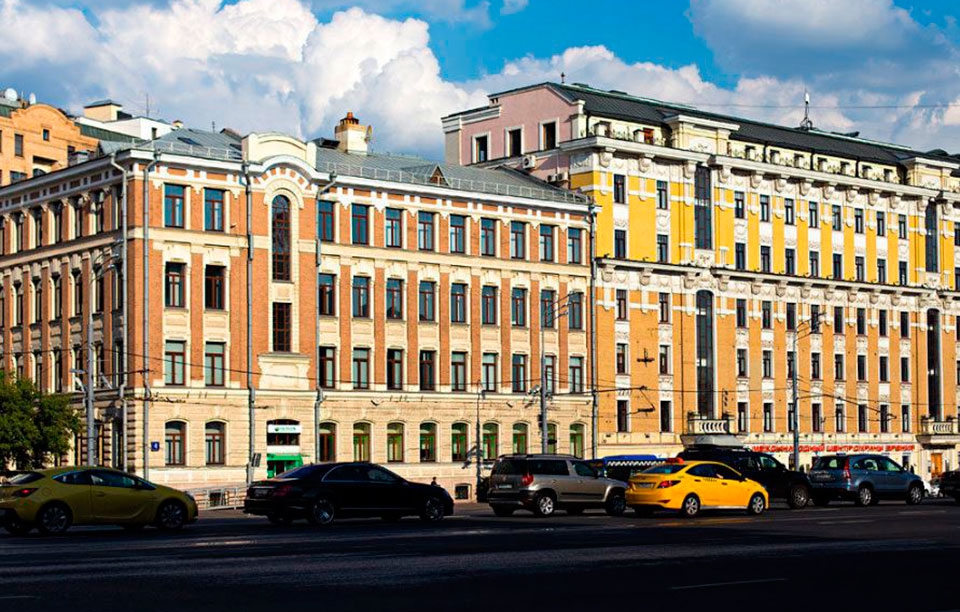 Аренда офиса в Москве. Возле метро Парк культуры. Москва, Смоленский б-р, д 4. Площадь: 502.00 кв.м. Цена: 1 380 500 руб