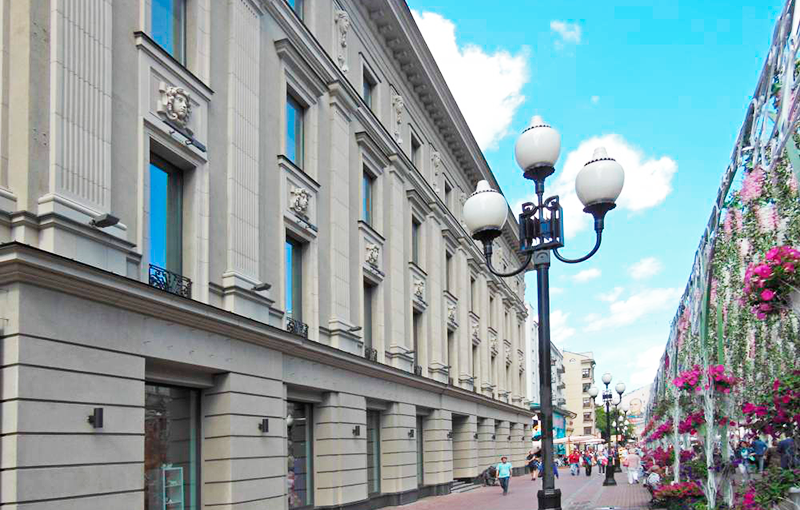 Аренда офиса в Москве. Возле метро Смоленская. Москва г, Арбат ул, д 24. Площадь: 1045.00 кв.м. Цена: $ 696 667