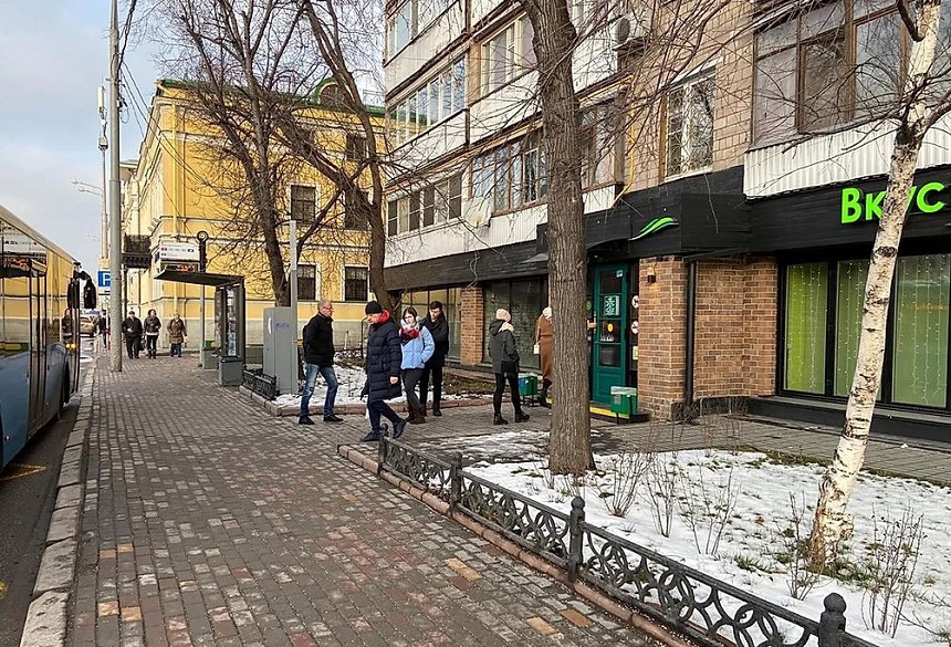Аренда торговой площади в Москве, в жилом доме. Возле метро Цветной бульвар. Москва г, Цветной б-р, д 20/1. Площадь: 106.00 кв.м. Цена: 900 000 руб