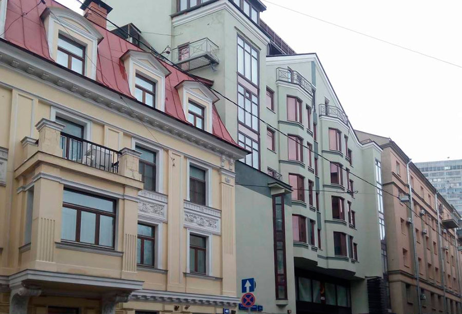 Аренда офиса в Москве. Возле метро Арбатская. Москва г, Афанасьевский Б. пер, д 41а. Площадь: 100.10 кв.м. Цена: 210 000 руб