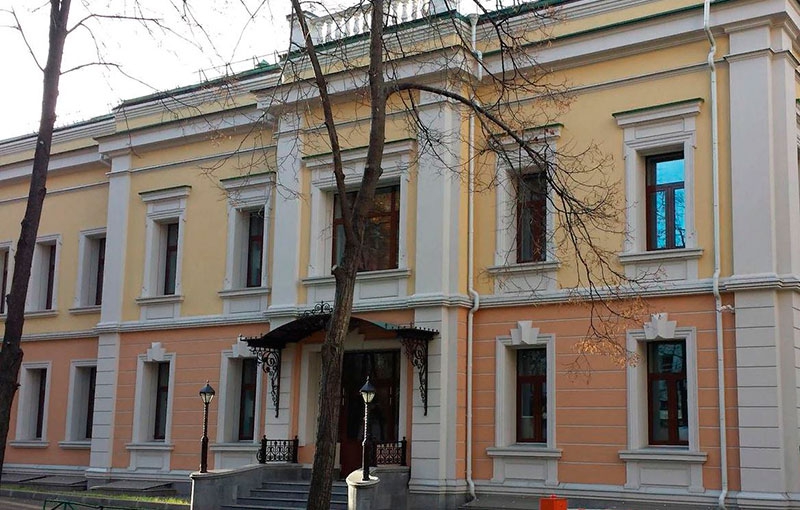 Продажа особняка в Москве. Возле метро Киевская. Москва г, Саввинский Б. пер, д 16/14с3. Площадь: 1918.00 кв.м. Цена: $ 14 000 000