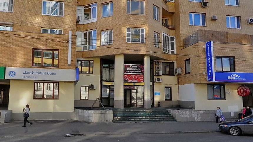 Аренда торговой площади в Москве, в жилом доме. Возле метро Марксистская. Москва г, Таганская ул, д 26. Площадь: 116.00 кв.м. Цена: 450 000 руб