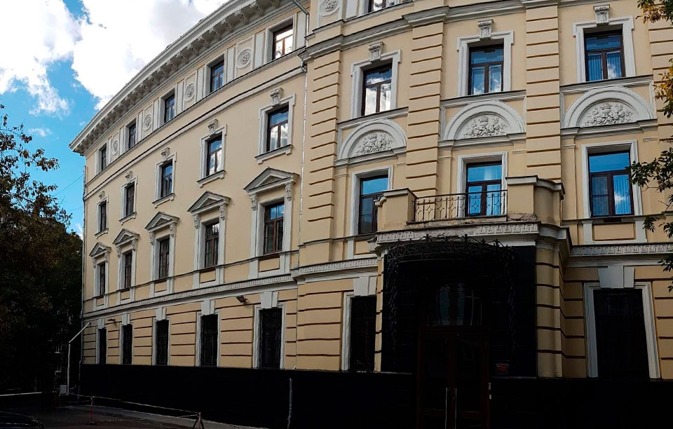 Аренда офиса в Москве. Возле метро Баррикадная. Москва, Грузинская Б. ул, д 12 с.2. Площадь: 83.40 кв.м. Цена: 156 458 руб