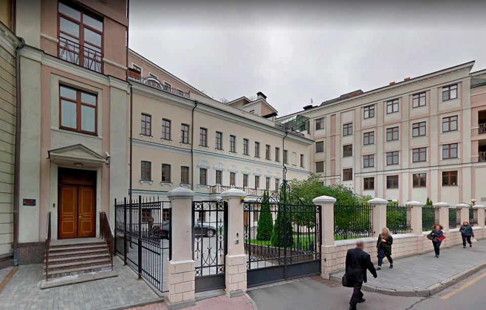 Аренда особняка в Москве. Возле метро Тверская. Москва г, Гнездниковский Б. пер, д 3. Площадь: 1413.00 кв.м. Цена: 4 121 000 руб