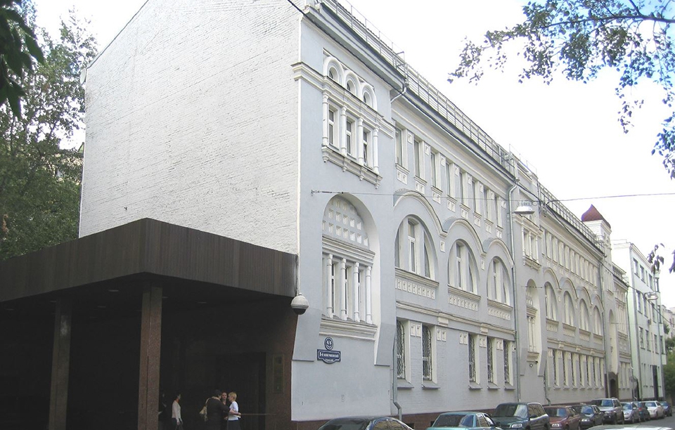 Аренда офиса в Москве. Возле метро Павелецкая. Москва г, Монетчиковский 3-й пер, д 4/6 с.1. Площадь: 126.90 кв.м. Цена: 211 500 руб