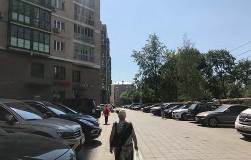 Аренда торговой площади в Москве, в жилом доме. Возле метро ВДНХ. Москва г, Бажова ул, д 8. Площадь: 209.50 кв.м. Цена: 700 000 руб