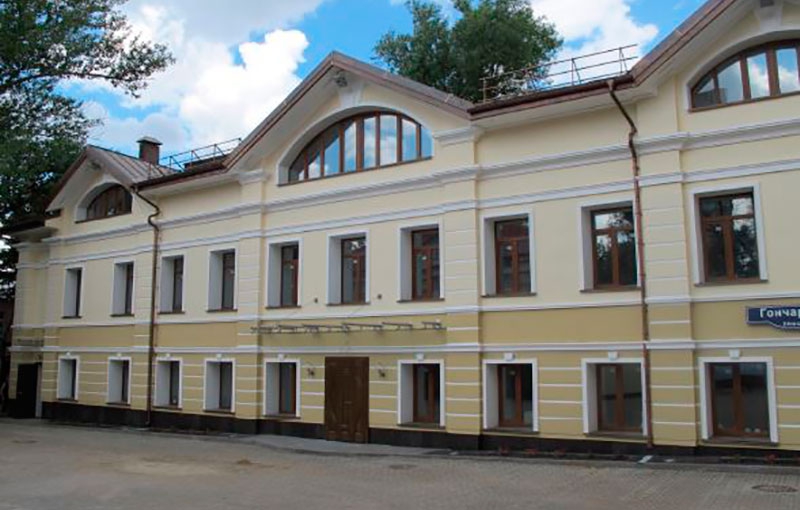 Продажа особняка в Москве. Возле метро Таганская. Москва г, Гончарная ул, д 18/2с2. Площадь: 577.00 кв.м. Цена: 346 200 000 руб