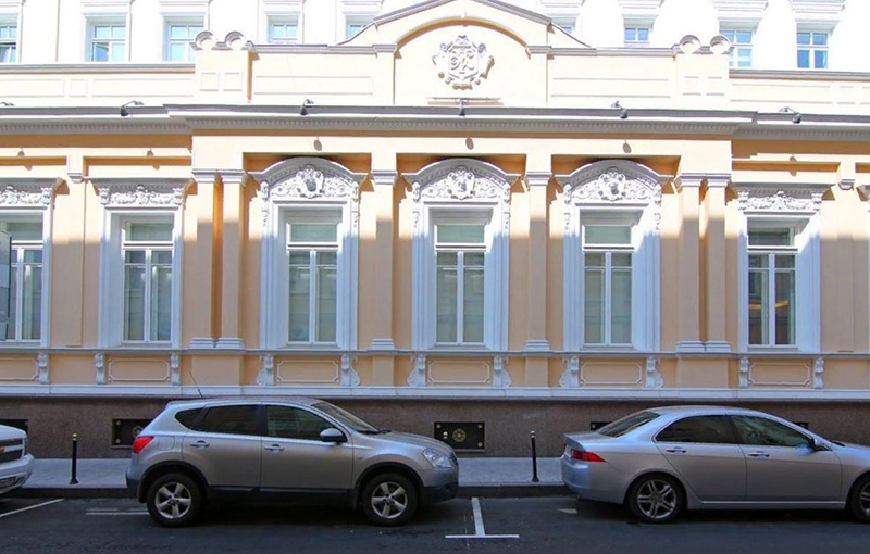 Аренда офиса в Москве, в БЦ Леонтьевский. Возле метро Пушкинская. Москва г, Леонтьевский пер, д 25. Площадь: 61.00 кв.м. Цена: 175 000 руб