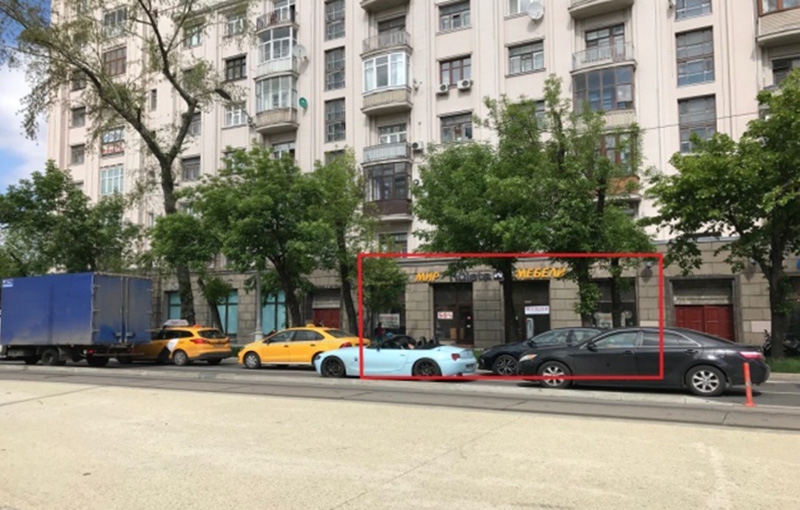 Аренда торговой площади в Москве, в жилом доме. Возле метро Чистые пруды. Москва г, Покровка ул, д 20/1 с1. Площадь: 265.00 кв.м. Цена: 700 000 руб