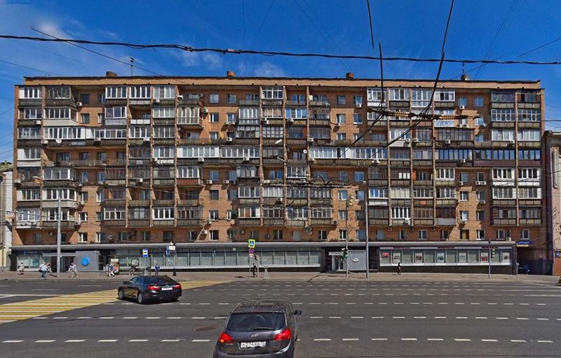 Аренда торговой площади в Москве, в жилом доме. Возле метро Улица 1905 года. Москва г, Красная Пресня ул, д 38. Площадь: 39.30 кв.м. Цена: 450 000 руб