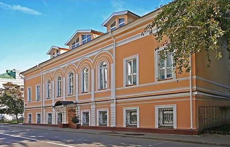 Аренда офиса в Москве. Возле метро Чистые пруды. Москва г, Чаплыгина ул, д 9 с1. Площадь: 82.30 кв.м. Цена: 205 065 руб