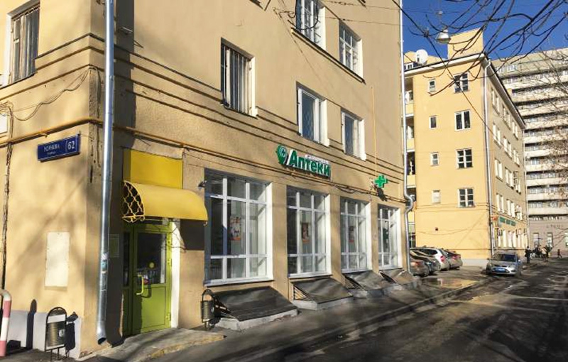 Аренда торговой площади в Москве, в жилом доме. Возле метро Спортивная. Москва г, Усачева ул, д 62. Площадь: 140.00 кв.м. Цена: 100 000 руб