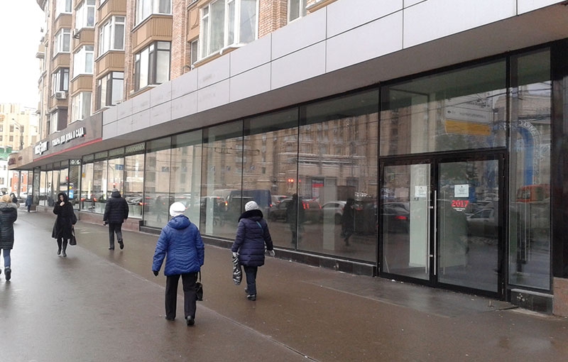 Аренда ПСН в Москве, в жилом доме. Возле метро Смоленская. Москва г, Смоленская ул, д 3. Площадь: 500.00 кв.м. Цена: 2 500 000 руб