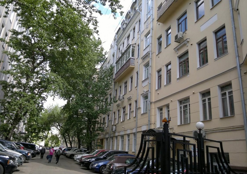 Продажа офиса в Москве, в жилом доме. Возле метро Маяковская. Москва г, Трёхпрудный пер, д 11/13стр2. Площадь: 226.00 кв.м. Цена: 249 999 000 руб