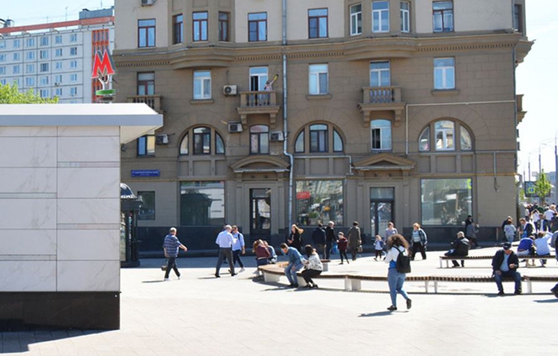 Продажа торговой площади в Москве, в жилом доме. Возле метро Чкаловская. Москва г, Земляной Вал ул, д 39/1 с1. Площадь: 51.40 кв.м. Цена: 81 900 000 руб
