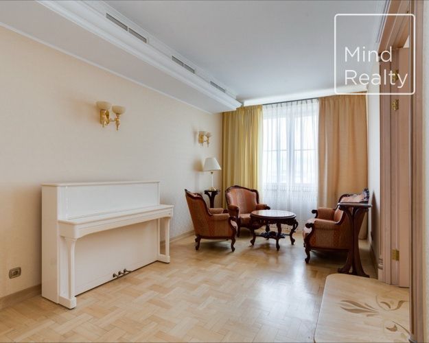 Продажа 5-комнатной элитной квартиры. площадь 229.00м2. цена: 154 000 000 руб