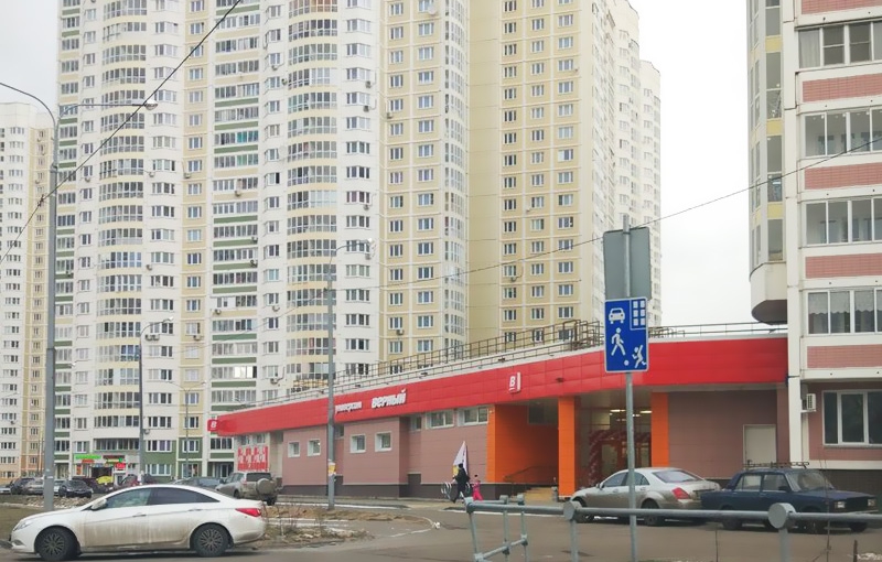 Продажа торговой площади. Возле метро Выхино. Люберцы г, Преображенская ул, д 15. Площадь: 754.20 кв.м. Цена: 140 000 000 руб