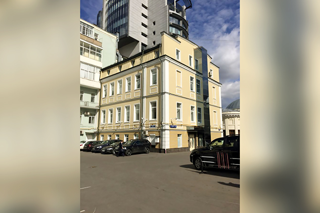Аренда офиса в Москве. Возле метро Парк культуры. Москва, Зубовский б-р, д 13 стр.1. Площадь: 200.00 кв.м. Цена: 450 000 руб