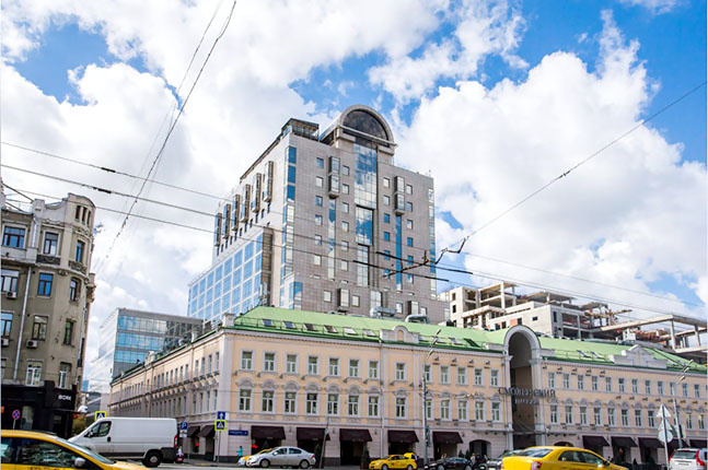 Аренда офиса в Москве. Возле метро Смоленская. Москва, Смоленская пл, д 3. Площадь: 547.20 кв.м. Цена: 2 519 400 руб