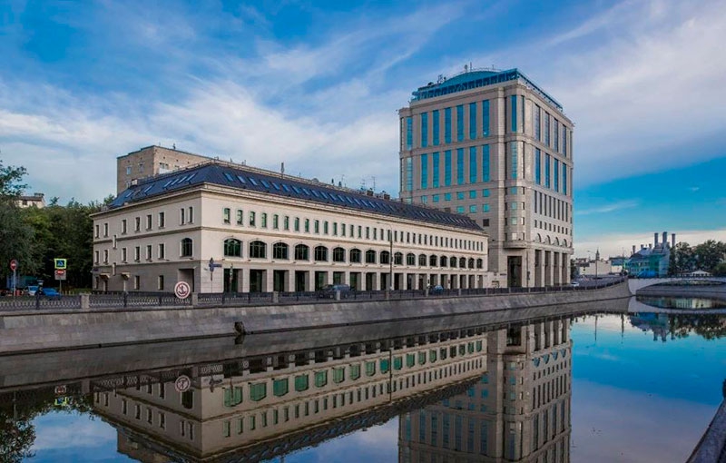 Аренда офиса в Москве, в БЦ Central City Tower. Возле метро Новокузнецкая. Москва г, Овчинниковская наб, д 20. Площадь: 137.00 кв.м. Цена: 274 000 руб