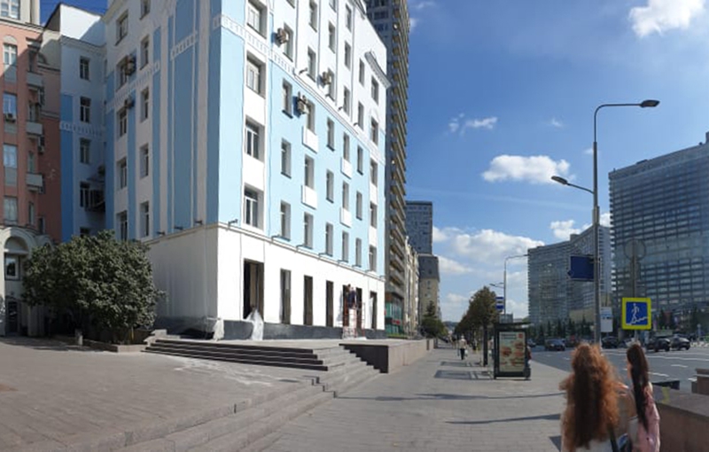 Аренда торговой площади в Москве. Возле метро Арбатская. Москва г, Молчановка Б. ул, д 23 с2. Площадь: 73.80 кв.м. Цена: 400 000 руб