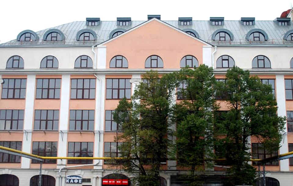 Аренда офиса в Москве, в БЦ Станция. Возле метро Бауманская. Москва г, Переведеновский пер, д 13 стр.16. Площадь: 184.40 кв.м. Цена: 245 867 руб