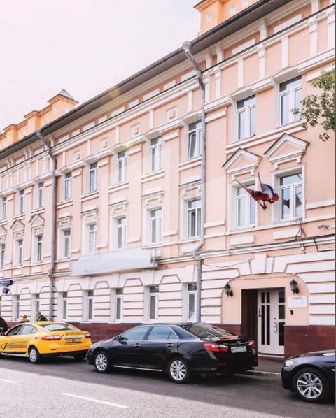 Продажа помещения свободного назначения в Москве. Возле метро Новокузнецкая. Москва, Озерковская наб, д 12. Площадь: 959.50 кв.м. Цена: 405 300 000 руб