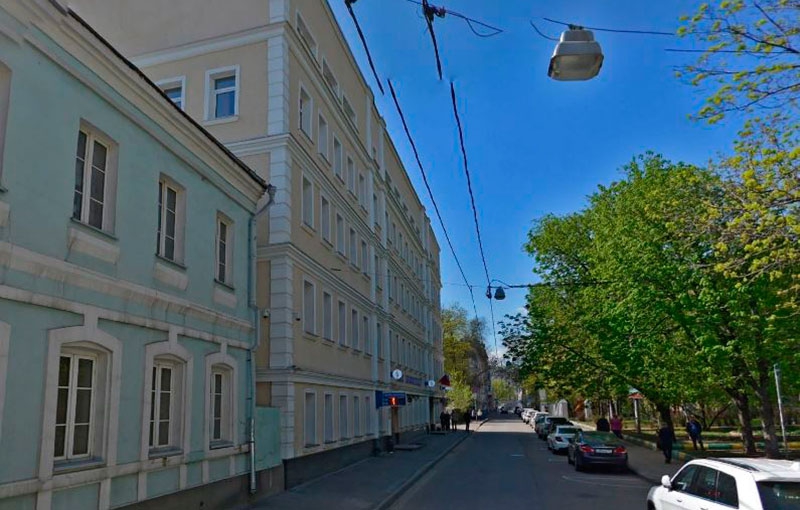 Аренда особняка в Москве. Возле метро Новокузнецкая. Москва г, Озерковский пер, д 3. Площадь: 1792.00 кв.м. Цена: 3 882 700 руб