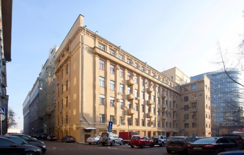 Аренда особняка в Москве, в БЦ Уланский 22 с1﻿. Возле метро Тургеневская. Москва г, Уланский пер, д 22 с1. Площадь: 2677.00 кв.м. Цена: 3 904 575 руб