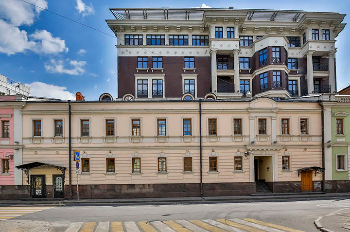 Аренда ПСН в Москве, в жилом доме. Возле метро Полянка. Москва г, Полянка М. ул, д 2. Площадь: 1548.60 кв.м. Цена: 3 914 517 руб