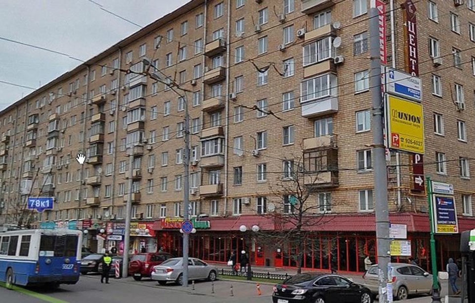 Аренда торговой площади в Москве, в жилом доме. Возле метро Сокол. Москва г, Ленинградский пр-кт, д 78 к1. Площадь: 311.60 кв.м. Цена: 1 500 043 руб