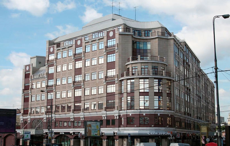 Аренда офиса в Москве, в БЦ Альфа Арбат Центр. Возле метро Арбатская. Москва г, Арбат ул, д 1. Площадь: 4107.25 кв.м. Цена: 21 708 869 руб